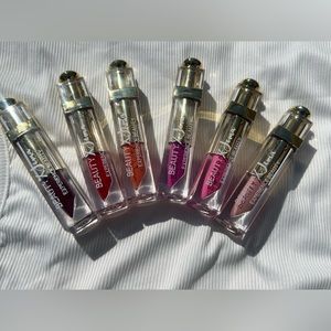 Beautiful lip glosses, it’s not a stick like it looks, its a lip glossapplicator